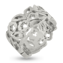 Billede af Ring med udsavninger, br. ca. 11,0 mm, tyk. 2,0 mm. 925s.