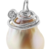 Billede af Vedhæng spiral af tråd barok fw. perle 26*19 mm. brill. 0,15 w/vs. 14 kt. hvg.