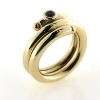 Billede af Ring spiral snoet, isat blå safir, 3 mm. tråd 8 kt.