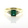 Billede af Ring med smaragd og 6 brillanter a 0,04 w/vs.  14 kt.