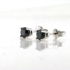 Billede af 1 par ørestik, 2* brill. black 14 kt. hvg.