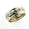 Billede af Ring 2 farvet, br. 8,1 mm., 9 brill. a 0,12 w/vs. 14 kt.