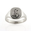 Billede af Herrering massiv lukket bund, plade antik facon, udsavet monogram, ring i sølv, monogram 14 kt.