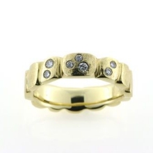 Billede af Ring med felter, 7 brill.  5* 0,015+2* 0,03 w/vs 14 kt