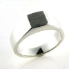 Billede af Herrering massiv, plade 7,5*7,5 mm. 14 kt. hvg.