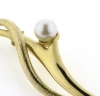 Billede af Broche m. fv. perle 5-6 mm.925s. forgyldt (forgyldning vil blive slidt af ved dagligt brug !)