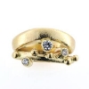 Billede af Ring 3 brill. a 0,15 + 2* 0,06 ct. w/vs. 14 kt.