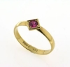 Billede af Ring carre fatn. 3,5 m/m. syn. sten. 8 kt.