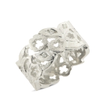 Billede af Ring med udsavninger,3 brill. a 0,03 w/p.  br. ca. 11,0 mm, tyk. 2,0 mm. 925s.
