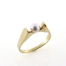 Billede af Ring m. K.P. 4-4½ m/m. 14 kt