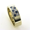 Billede af Ring 14 kt. med 5 brill. a 0,06 tw-vvs + 5 safier a 0,06 ct.