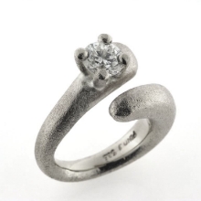 Billede af Ring med brillant 0,75 w/vs., 14 kt. hvg.