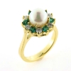 Billede af Rosetring med sv. perle 8-8½ mm., 6 brill. a 0,07 w/si 0g 6 smarg. a 0,08 ct., 14 kt. 