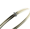 Billede af Armring 2* rund massiv tråd, med 14 kt. hvg. bånd isat brill.