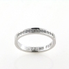 Billede af Ring fattet med  15 brill. a 0,01 w/vs. 14 kt. hvg.