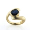Billede af Ring med oval facetet sten