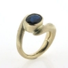 Billede af Ring med oval facetet sten