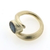 Billede af Ring med oval facetet sten