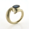 Billede af Ring med oval facetet sten
