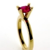Billede af 1 Ring med oval fac. rubin 14 kt.