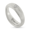 Billede af Ring bølget, massiv 3* 0,015 w/vs. fattet i hjerte 14 kt. hvg.