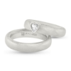 Billede af Vielses & Forlovelses ringe, 1 dia. hjerte slib 0,25 tw/vvs. 14 kt. hvg.