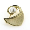 Billede af Broche m. fv. perle 7½ mm. 8 kt.