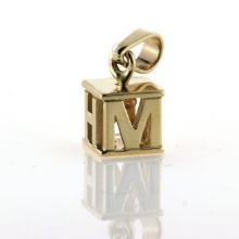 Billede af Vedhæng udsavede bogstaver, brill. 0,05 w/vs. hj. 7,2 mm. 14 kt. 