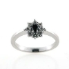Billede af Rosetring 14 kt. hvg., sort brill. 0,30 ct. + 8 brill. a  0,04 ct. w/vs.
