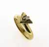 Billede af Ring, trekantet pynt. syn. sten 14 kt.