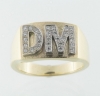 Billede af Herrering 14 kt. med udsavede bogstaver i 14 kt. hvg., 29 brill. a 0,01 w/vs.