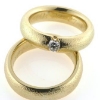 Billede af 1 par ringe, damering med brill. 0,22 tw/vvs. 14 kt.