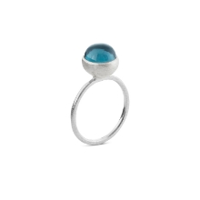 Billede af Susanne Friis Bjørner Ring sølv London blå krystal 8mm str. 52