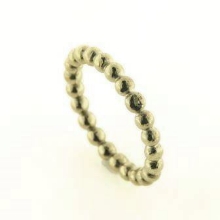 Billede af Ring kugler hele vejen rundt, br. 2,7 mm. massiv, str. 60-69 8 kt. Billede af Ring kugler hele vejen rundt, br. 2,7 mm. massiv, str. 60-69 8 kt.