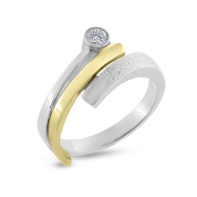 Billede af Ring brill. 0,09 w/vs skinne hvg, pynt gulguld 14 kt.