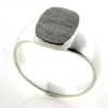 Billede af Herrering massiv plade antik facon 14*12 mm. 925 s.