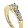 Billede af Ring med brillanter, 0,41 w/vs. + 6 stk. 0,07 w/vs.  14 kt. 4,1 gr.
