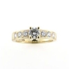 Billede af Ring med brillanter, 0,41 w/vs. + 6 stk. 0,07 w/vs.  14 kt. 4,1 gr.