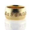 Billede af 1 ring, nedfræset "La Familia" 14 kt. 