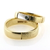 Billede af 1 par ringe, hr. ring br. 5 mm. D-ring med hvg. fattet 1 brill. 0,03 ct. green, 14 kt.