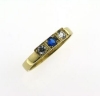 Billede af Ring m carre fatn. m. 3 * syn. stene a 3,0 mm. 14 kt.