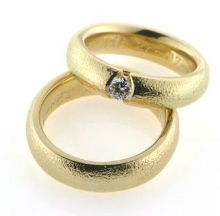 Billede af 1 par ringe, damering med brill. 0,25 w/vs. 14 kt.