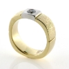 Billede af Ring 2 farvet, br. 5,8 mm., brill. 0,20 w/vs. 14 kt.