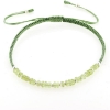 Billede af By Pind Colorful knyttet armbånd vissengrøn med peridot sten og sølv kugler
