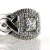 Billede af Ring 3 delt fattet med princess cut 0,40 tw/vs. + 16* 0,015 w/vs. + 18* 0,01 w/vs. 14 kt. hvg.
