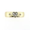 Billede af Ring fattet med hjerte sl. diamant + 2 brill. a 0,03 w/vs.  14 kt.