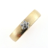 Billede af Ring med 37 brill. a 0,015 w/vs. + hvg. blomst 5* 0,01 + 1* 0,02 w/vs. 14 kt. rosa