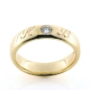 Billede af Ring med bogstaver og brill. 0,25 ct. 14 kt.