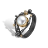 Billede af By Birdie Urban Harlem Buds Perle ring sort rhodineret sølv m.14 kt guldpynt og ferskvandsperle + 0,05 ct. diamant (str. 52-60)