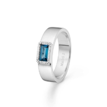 Billede af Mads Z "Indigo" ring sølv m. topas (str. 60)